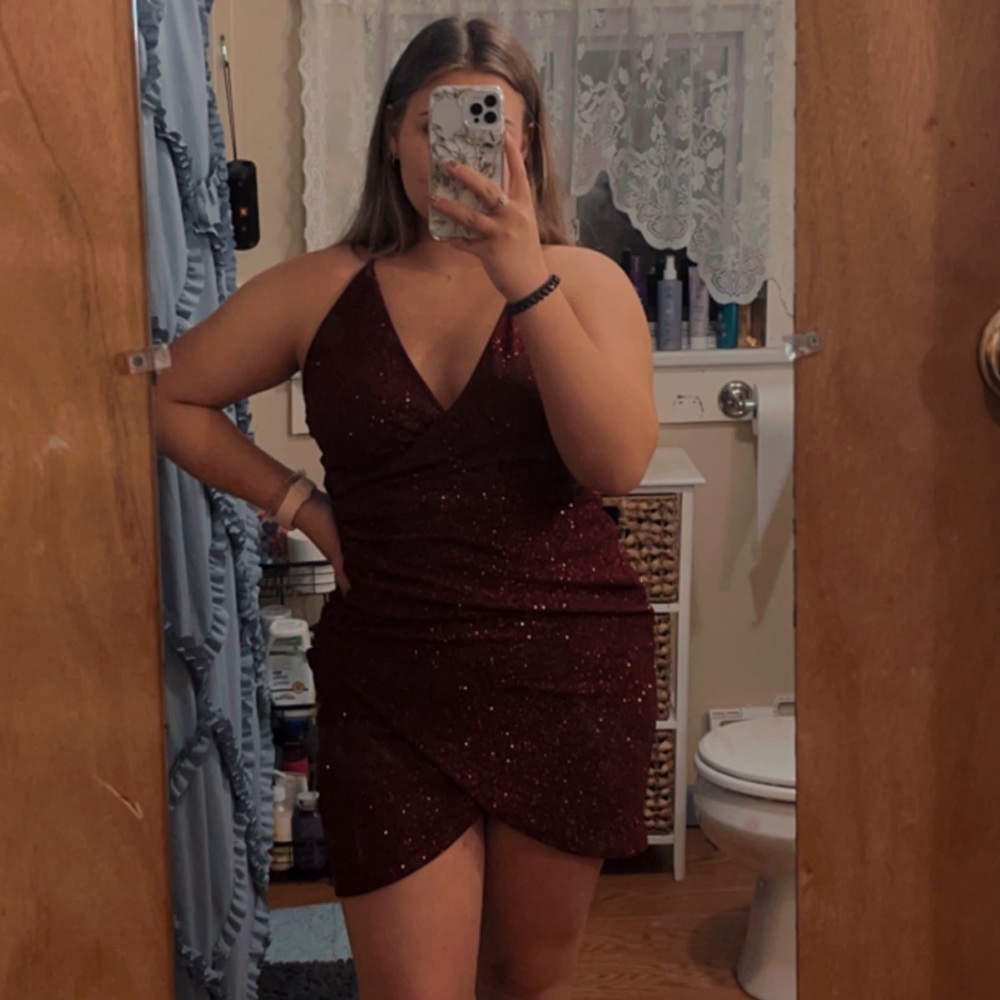 Maroon, sparkly homecoming dress. Size 10, never worn